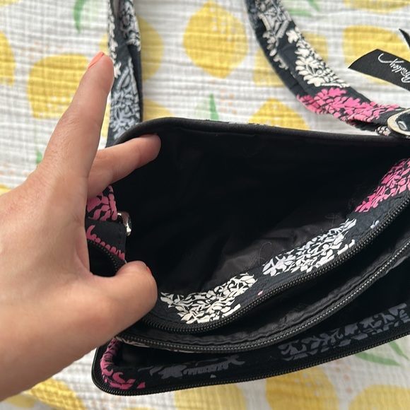 Vera Bradley crossbody - Picture 5 of 8